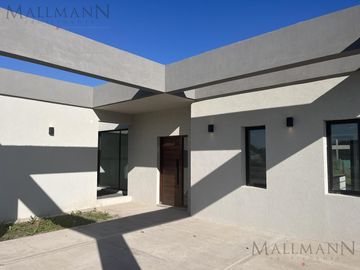 Venta Casa 3 Dormitorios A Estrenar en Medal Country Club