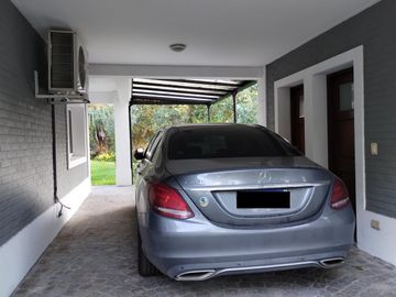 Casa única excelente ubicación impecable estado en 1 lote de 1.080 m²
