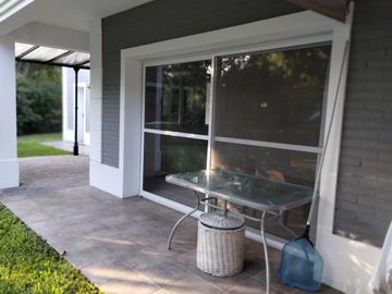 Casa única excelente ubicación impecable estado en 1 lote de 1.080 m²