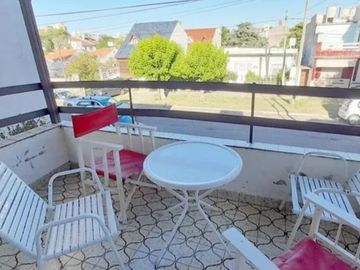 Dúplex en venta - 3 Dormitorios 2 Baños - Cochera - Santa Teresita