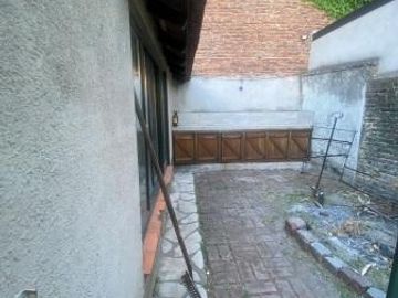 Impresionante chalet de estilo con parque y piscina