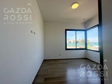 Casa 4 dormitorios  con piscina a estrenar  en Barrio San Felipe