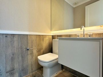 Venta de casa 5 ambientes con pileta climatizada en Rumenco Joven
