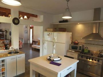 Casa en venta - 4 dormitorios 7 baños - Cochera - 4.937mts2 - Campos De Roca