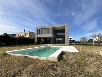 Casa en  venta en San Matias, Área 5