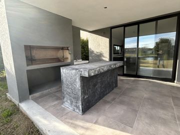 Casa en  venta en San Matias, Área 5