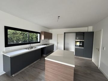 Casa en  venta en San Matias, Área 5