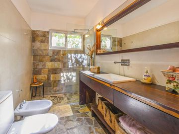 Casa de 3 dormitorios con pileta en Cantegril - Funes