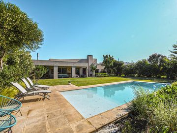 Casa de 3 dormitorios con pileta en Cantegril - Funes