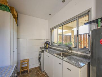 Casa de 3 dormitorios con pileta en Cantegril - Funes