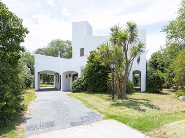CASA en VENTA en El Ombu - Tristan Suarez