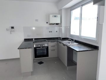 Venta Departamento 2 Amb. Amplios  en Ramos Mejía  