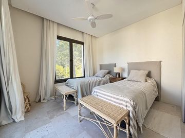 Casa en Alquiler - Maritimo III Lote 136 de Costa Esmeralda - Camino privado hasta la playa