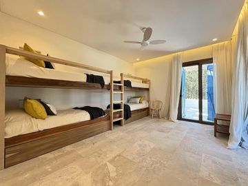 Casa en Alquiler - Maritimo III Lote 136 de Costa Esmeralda - Camino privado hasta la playa