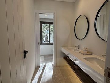Casa en Alquiler - Maritimo III Lote 136 de Costa Esmeralda - Camino privado hasta la playa