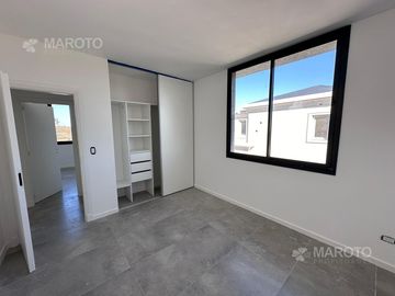 CASA A LA LAGUNA EN VENTA EN SAN MATIAS - MAROTO PROPIEDADES