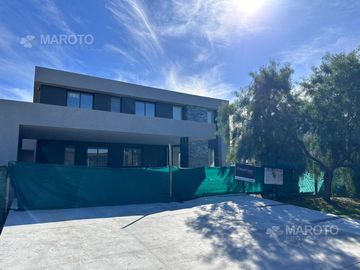 CASA A LA LAGUNA EN VENTA EN SAN MATIAS - MAROTO PROPIEDADES