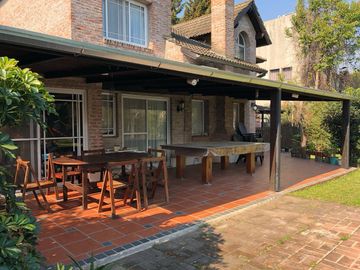 VENTA Casa Fincas De Maschwitz-Pileta-APTA CREDITO- Playroom-Escritorio-LOSA RADIANTE