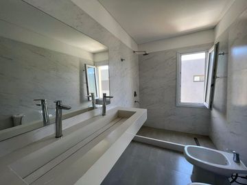 Casa en venta en barrio  Vila Marina, Tigre