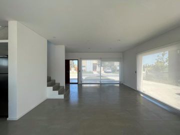 Casa en venta en barrio  Vila Marina, Tigre