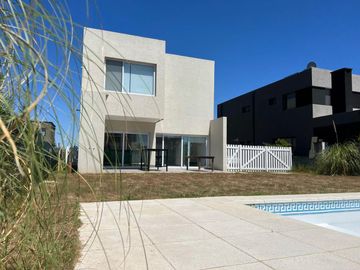 Casa en venta en barrio  Vila Marina, Tigre