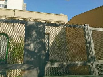 Casa en venta - 3 dormitorios 1 baño - Cochera - 245mts2 - Don Bosco