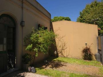 Casa en venta - 3 dormitorios 1 baño - Cochera - 245mts2 - Don Bosco