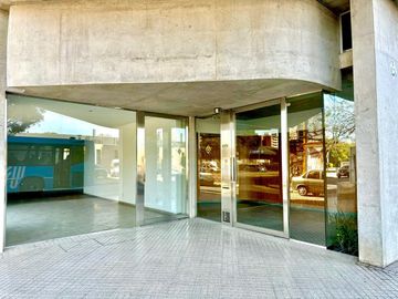 DEPARTAMENTO DE UN DORMITORIO VENTA SOLARIUM Y PARRILLERO LUIS AGOTE ROSARIO