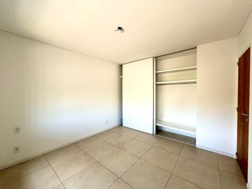 DEPARTAMENTO DE UN DORMITORIO VENTA SOLARIUM Y PARRILLERO LUIS AGOTE ROSARIO