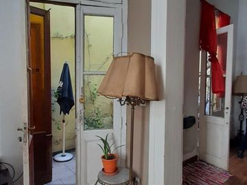 CASA EN VENTA 4 AMBIENTES EN SAN TELMO!!!!