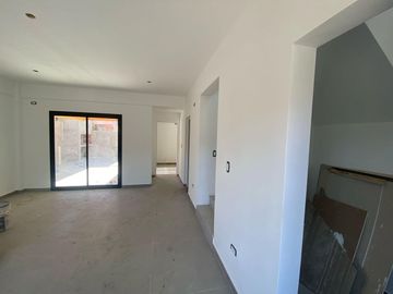 PH EN VENTA EN NUEVO BARRIO SAN RAFAEL -GAS NATURAL