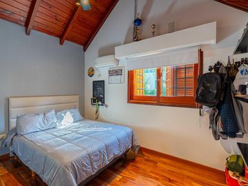 Casa en Venta con jardín y pileta