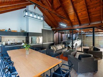 Casa en Venta con jardín y pileta