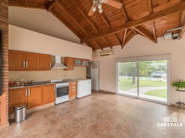 Imponente Casa 4 dormitorios en venta - Cadaques (Funes Hills)