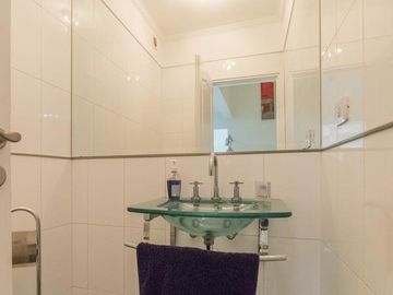 Imponente Casa 4 dormitorios en venta - Cadaques (Funes Hills)