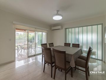 Imponente Casa 4 dormitorios en venta - Cadaques (Funes Hills)