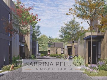Venta de casa en complejo privado en Moreno