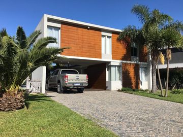 Casa en  venta, Haras Santa Maria, Escbobar.