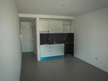 MONOAMBIENTE VENTA SOLARIUM Y PARRILLERO REP. DE LA SEXTA ROSARIO