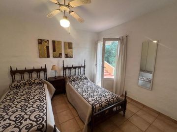 CASA QUINTA EN BIALET MASSE SOBRE RUTA NAC 38 CON PILETA Y VISTA A LAS SIERRAS A 100 M DEL LAGO REF 1997