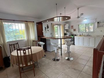 CASA QUINTA EN BIALET MASSE SOBRE RUTA NAC 38 CON PILETA Y VISTA A LAS SIERRAS A 100 M DEL LAGO REF 1997