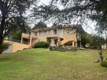 CASA QUINTA EN BIALET MASSE SOBRE RUTA NAC 38 CON PILETA Y VISTA A LAS SIERRAS A 100 M DEL LAGO REF 1997