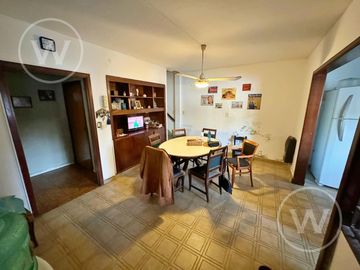 Casa  4 dormitorios   pileta  cochera - San Fernando