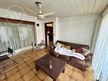 Casa  4 dormitorios   pileta  cochera - San Fernando