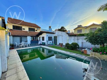 Casa  4 dormitorios   pileta  cochera - San Fernando