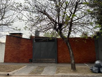 Casa 4 ambientes en venta en  Ituzaingo norte
