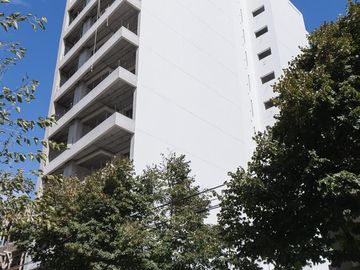 Monoambiente venta  -39 mts 2 totales con balcón- La Plata-pozo-emprendimiento.