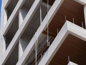Monoambiente venta  -39 mts 2 totales con balcón- La Plata-pozo-emprendimiento.