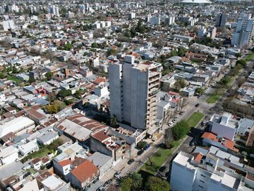 Monoambiente venta  -39 mts 2 totales con balcón- La Plata-pozo-emprendimiento.