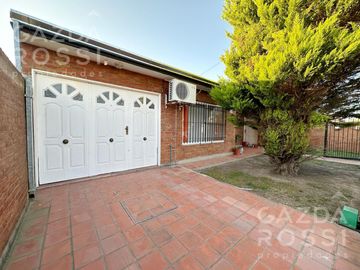 Hermosa casa con piscina en Carlos Spegazzini